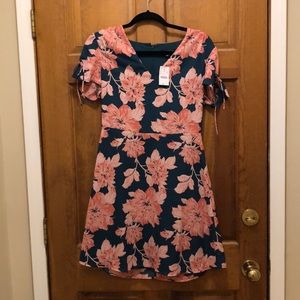 NWT - J Crew Mercantile floral dress size 4